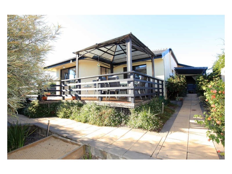 49 Oxenham Circuit, Gordon ACT 2906