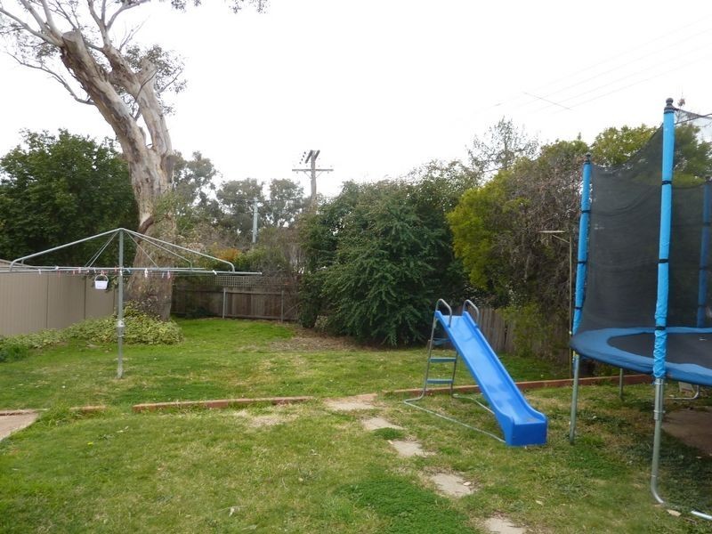 4 Ossa Place, Lyons ACT 2606