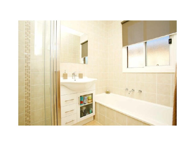 54 Crest Road, Queanbeyan NSW 2620