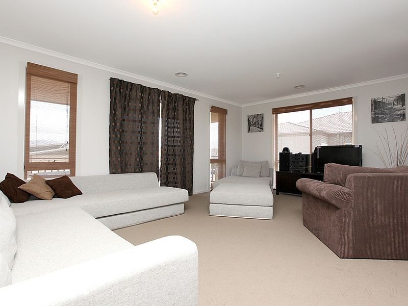 13 Booderee Place, Banks ACT 2906