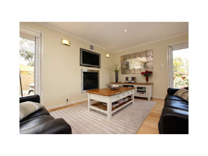 37 Dash Crescent, Fadden ACT 2904