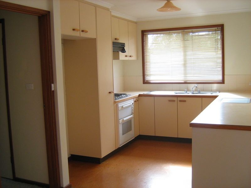 4 McHale Place, Gordon ACT 2906