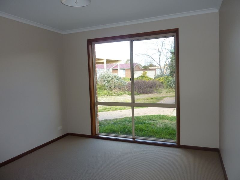 4 McHale Place, Gordon ACT 2906
