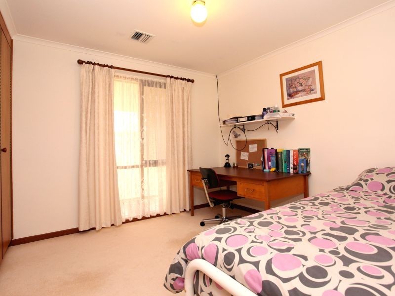 9 Payne Place, Fadden ACT 2904