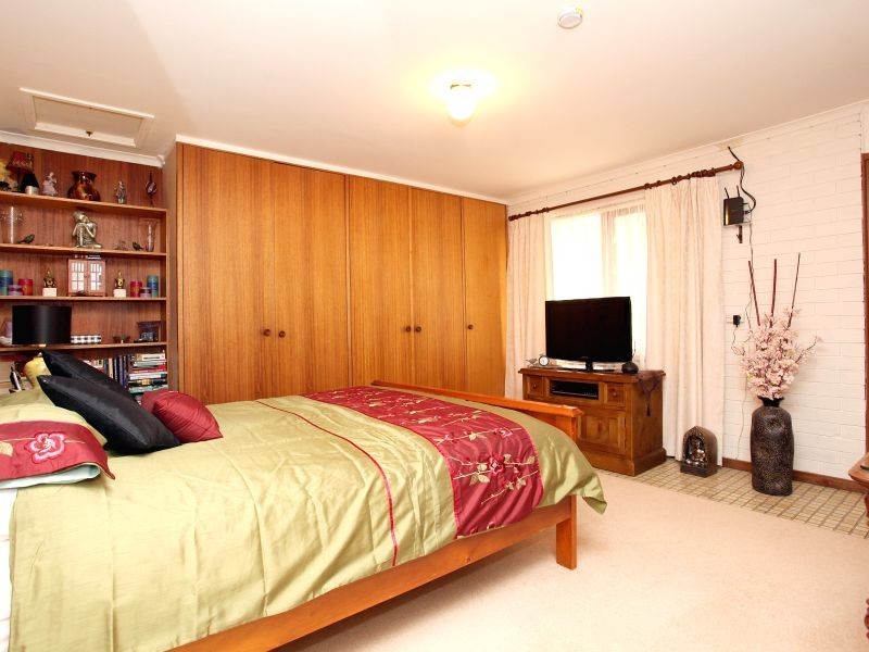 9 Payne Place, Fadden ACT 2904