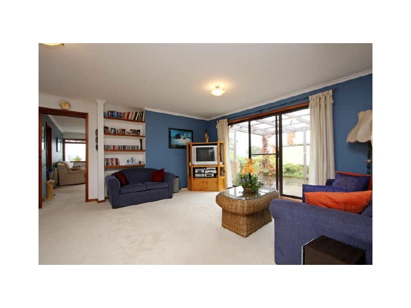 36 Schonell Circuit, Oxley ACT 2903