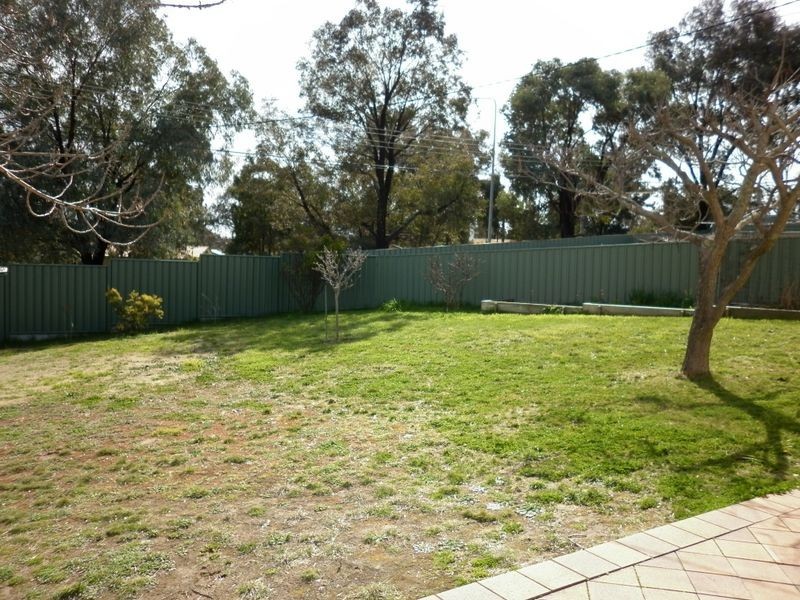 6 Bolton Place, Wanniassa ACT 2903
