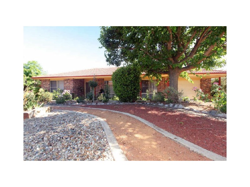9 Clucas Place, Bonython ACT 2905