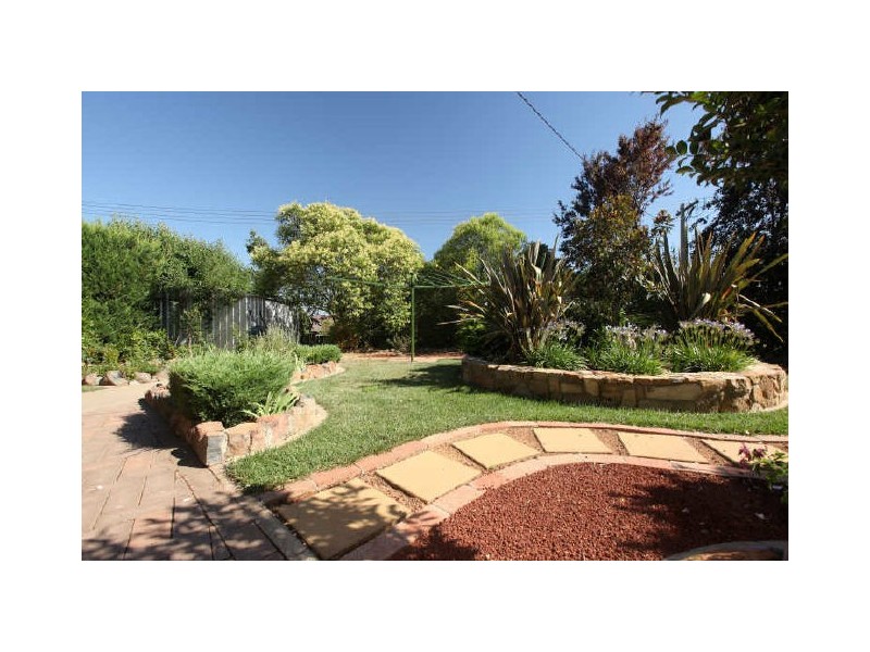 9 Clucas Place, Bonython ACT 2905