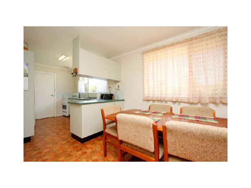 39 Calder Crescent, Holder ACT 2611