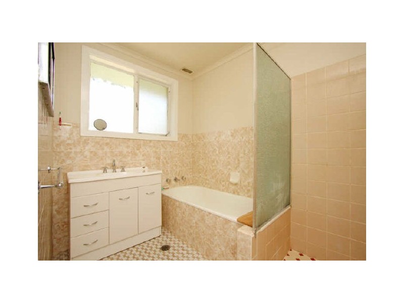 39 Calder Crescent, Holder ACT 2611