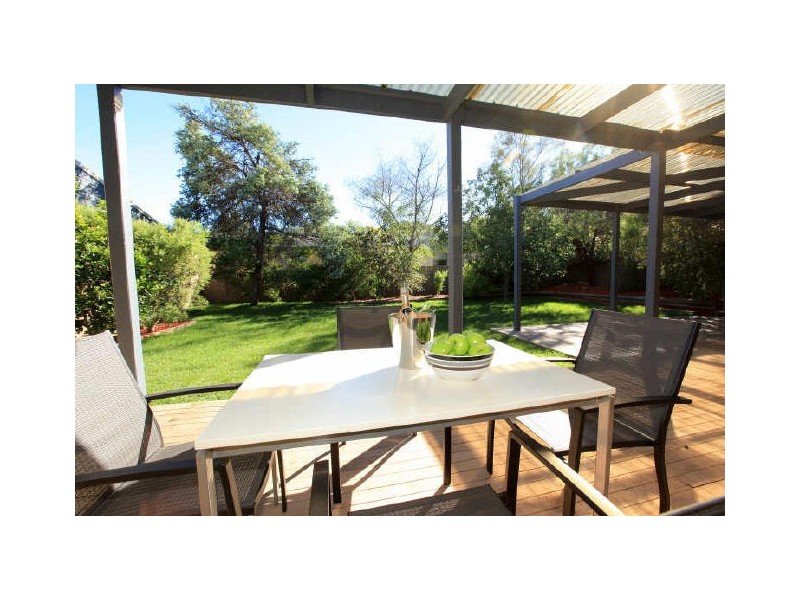 35 Parkview Crescent, Jerrabomberra NSW 2619