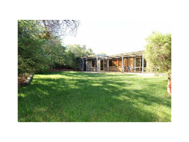 35 Parkview Crescent, Jerrabomberra NSW 2619