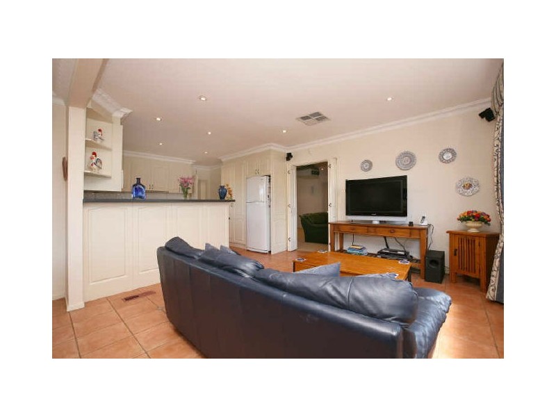49 Ullamulla Crescent, Queanbeyan NSW 2620