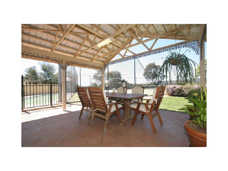 49 Ullamulla Crescent, Queanbeyan NSW 2620