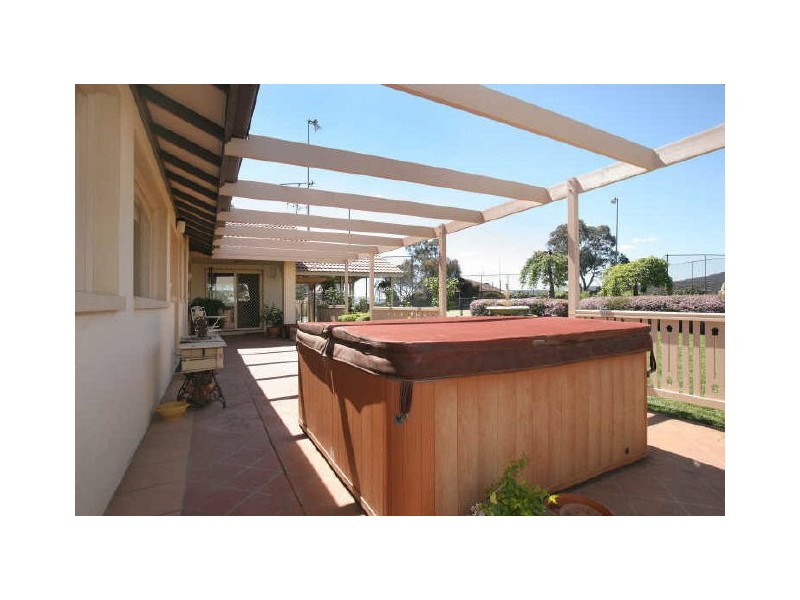49 Ullamulla Crescent, Queanbeyan NSW 2620