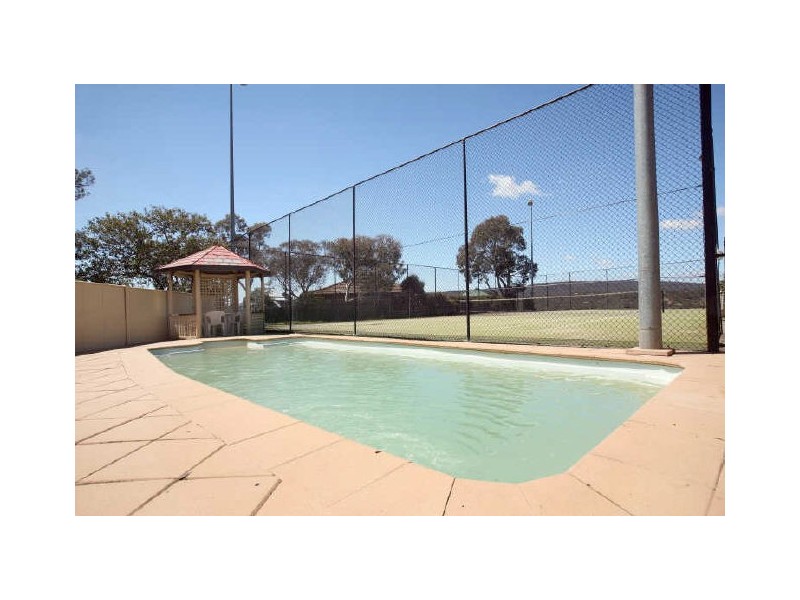 49 Ullamulla Crescent, Queanbeyan NSW 2620