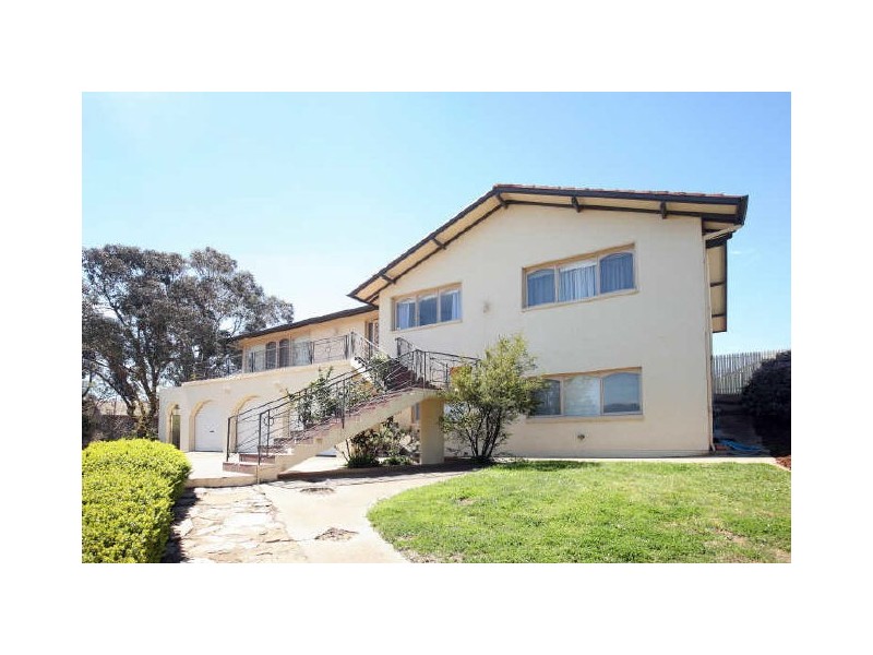 49 Ullamulla Crescent, Queanbeyan NSW 2620