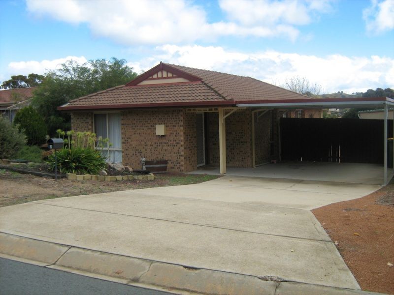 2 Rumsey Place, Banks ACT 2906