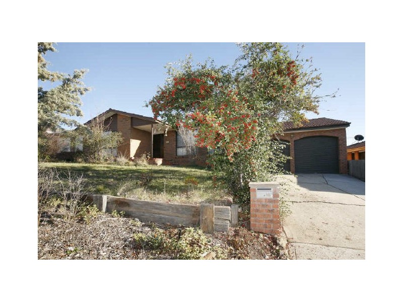 16 Casey Crescent, Calwell ACT 2905