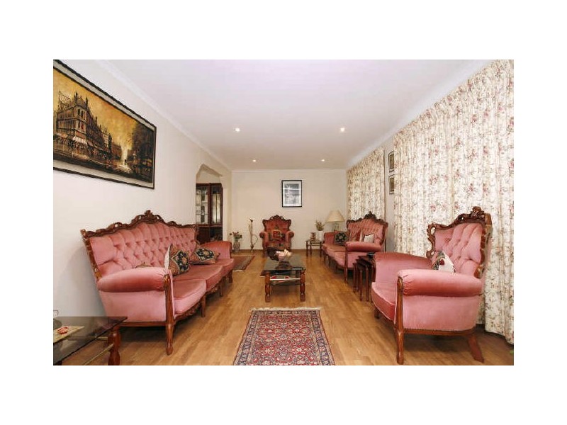 16 Casey Crescent, Calwell ACT 2905