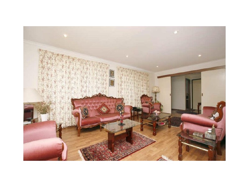 16 Casey Crescent, Calwell ACT 2905