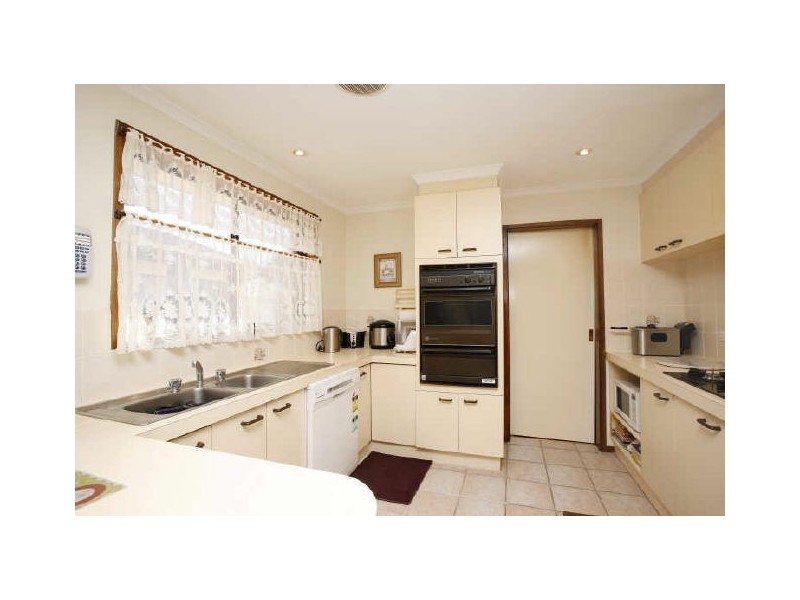 16 Casey Crescent, Calwell ACT 2905