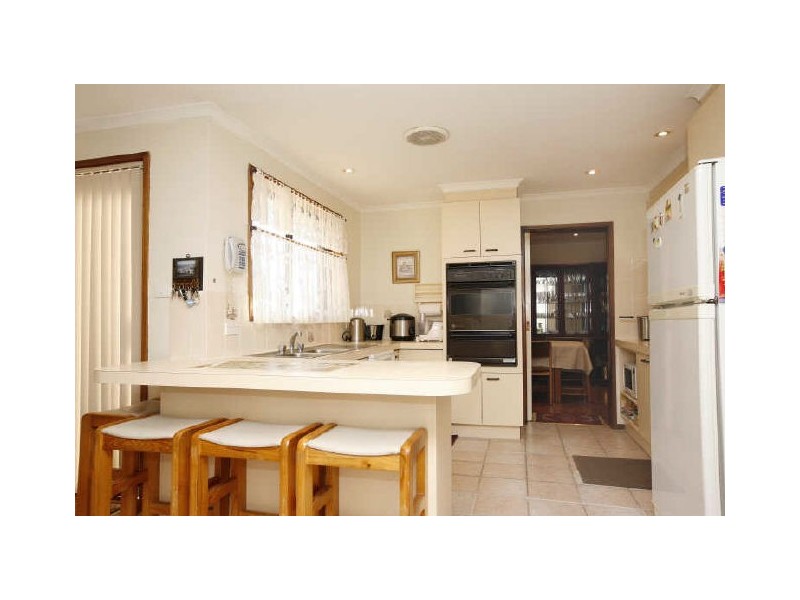 16 Casey Crescent, Calwell ACT 2905