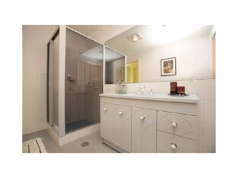 18 Morrison Place, Queanbeyan NSW 2620