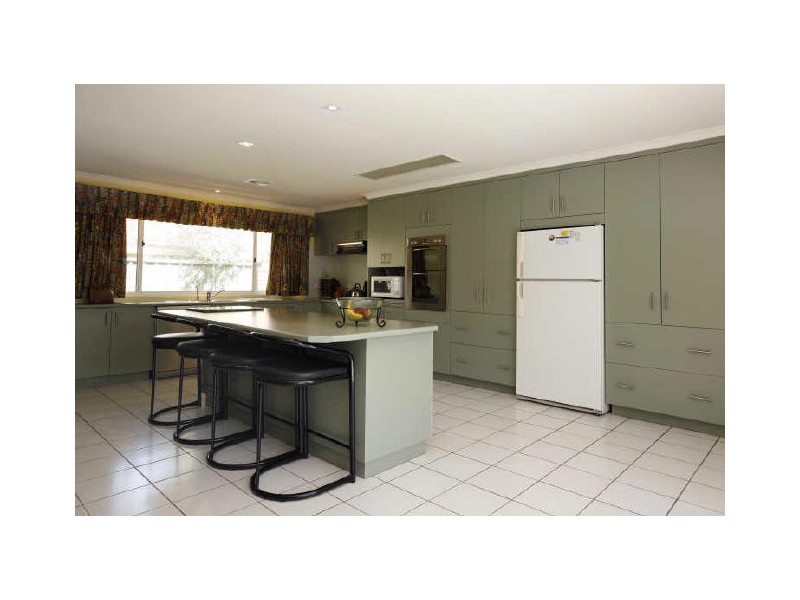 18 Morrison Place, Queanbeyan NSW 2620