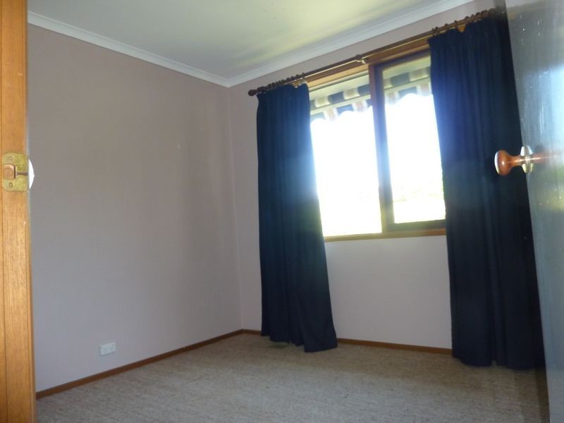 106 Castleton Crescent, Gowrie ACT 2904