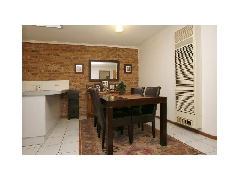 1/15 Moon Place, Gordon ACT 2906