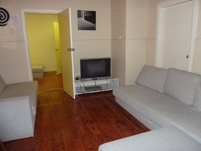 28 Meredith Street, Queanbeyan NSW 2620