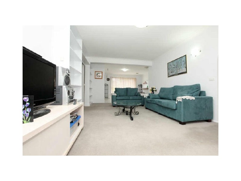 32 Ullamulla Crescent, Queanbeyan NSW 2620