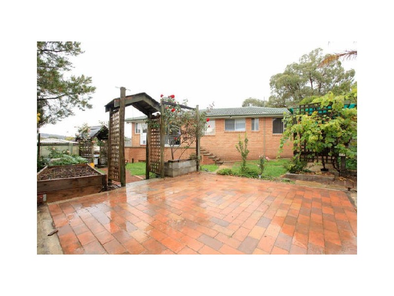 32 Ullamulla Crescent, Queanbeyan NSW 2620