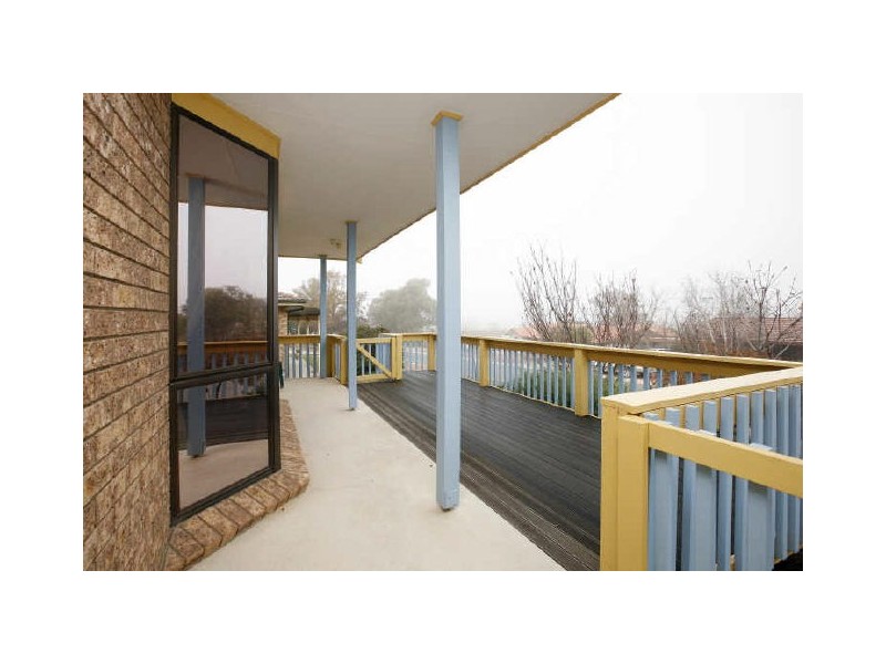 8 Body Place, Macarthur ACT 2904