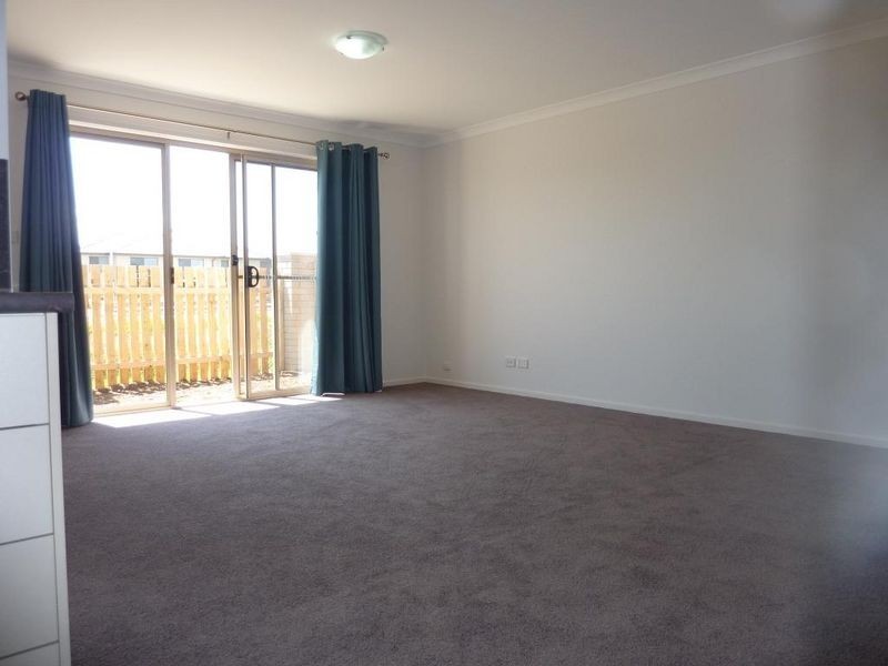 72 Jeff Snell Crescent, Dunlop ACT 2615