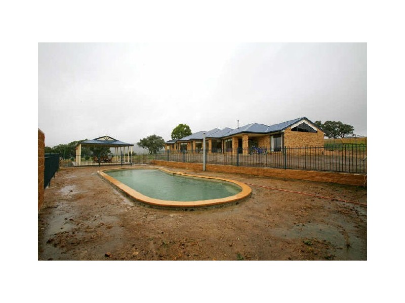 4 Arena Place, Royalla NSW 2620