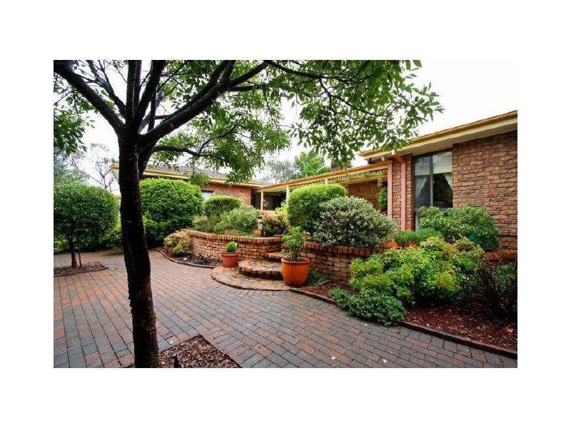 7 Clayton Place, Fadden ACT 2904