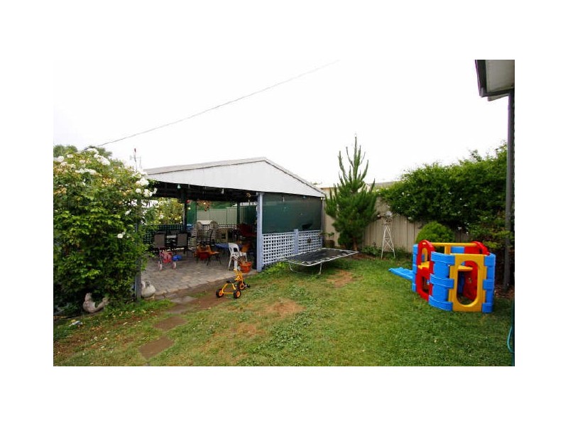 81 Uriarra Road, Queanbeyan NSW 2620