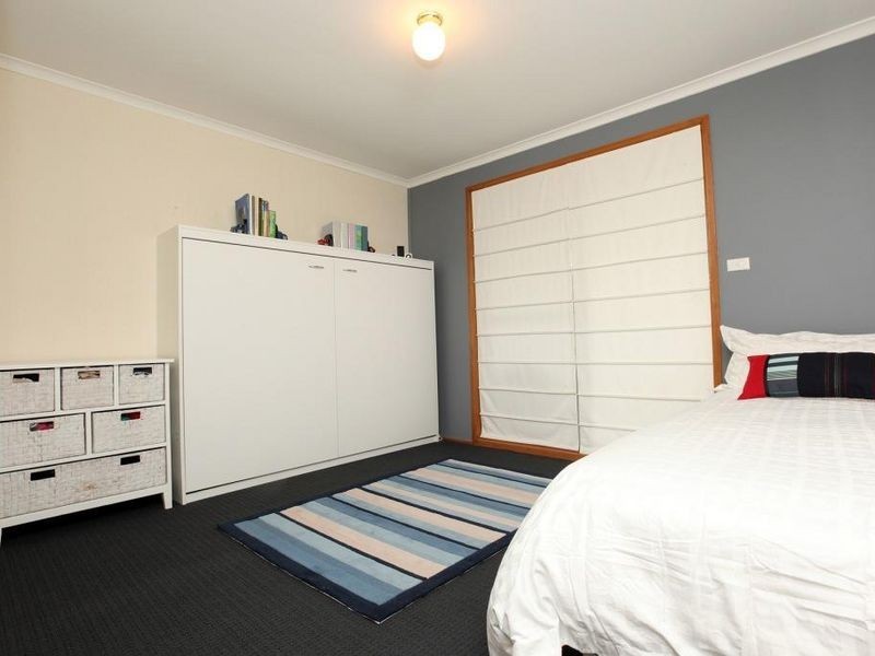 5 Dods Place, Greenway ACT 2900