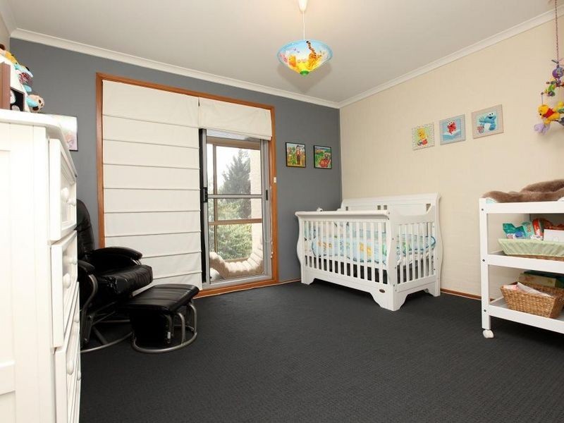 5 Dods Place, Greenway ACT 2900