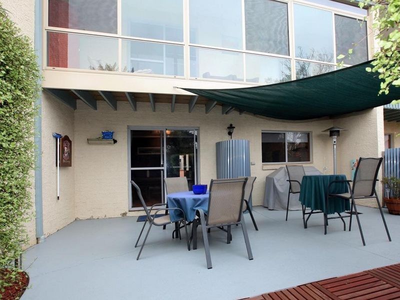 5 Dods Place, Greenway ACT 2900