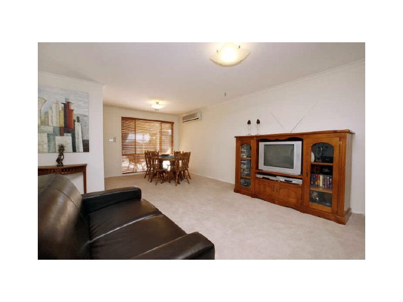 2 Whitford Place, Conder ACT 2906