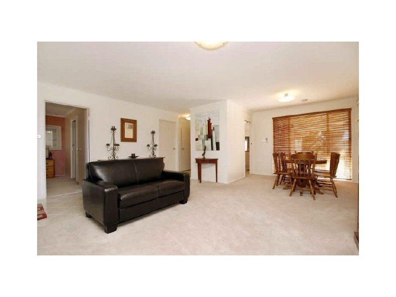 2 Whitford Place, Conder ACT 2906