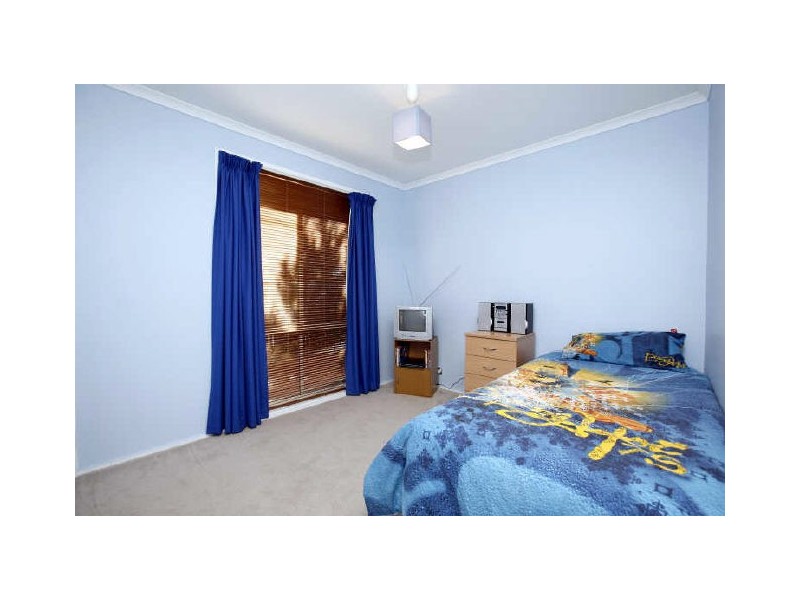 2 Whitford Place, Conder ACT 2906