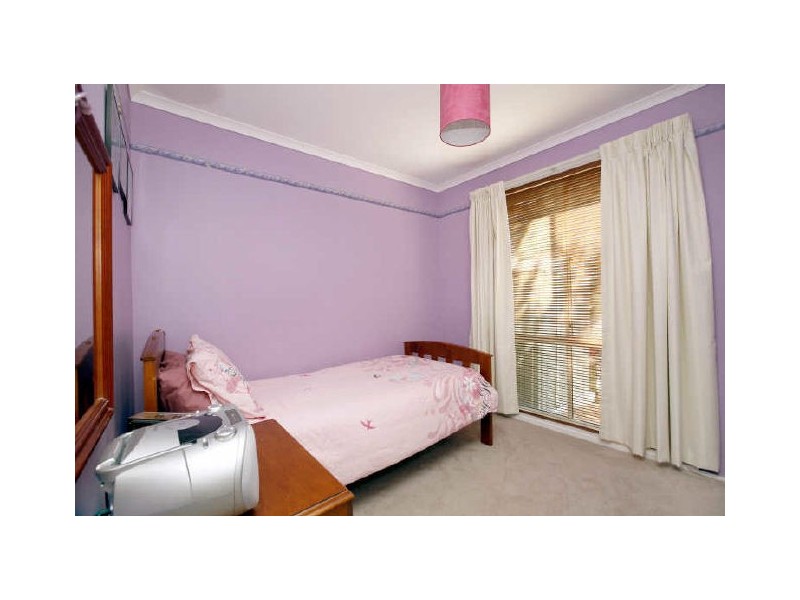 2 Whitford Place, Conder ACT 2906