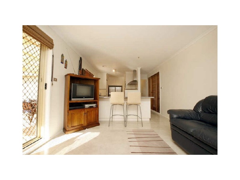 2 Whitford Place, Conder ACT 2906