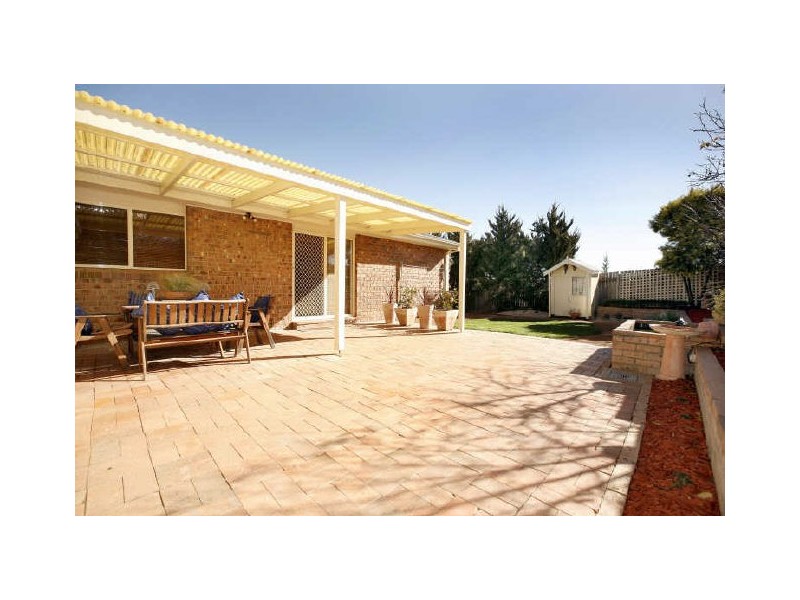 2 Whitford Place, Conder ACT 2906