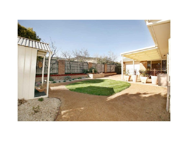 2 Whitford Place, Conder ACT 2906